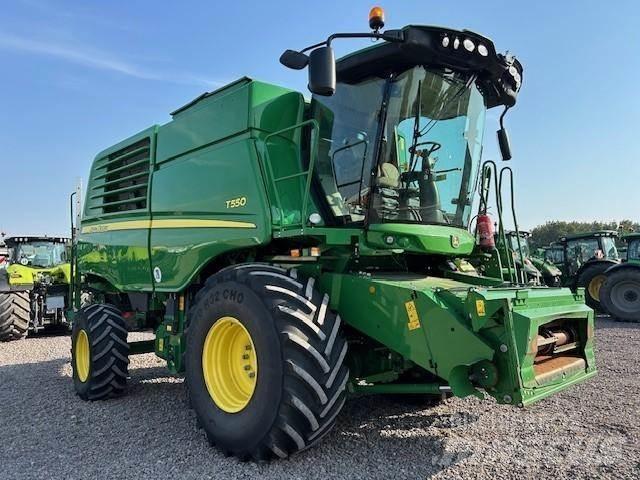 John Deere T 550 Mähdrescher
