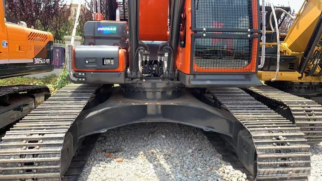 Doosan DX 300 LC-9 Raupenbagger