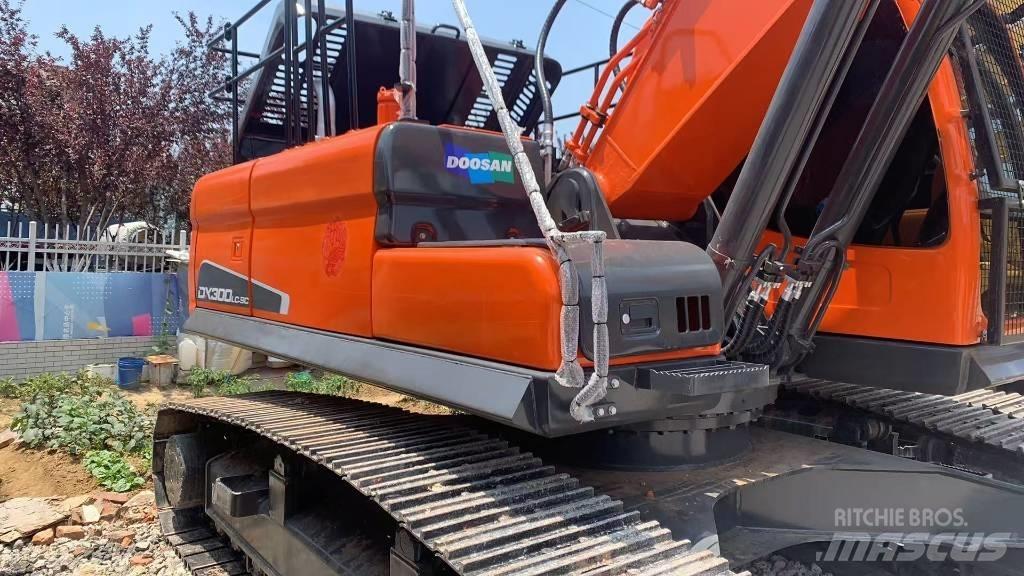 Doosan DX 300 LC-9 Raupenbagger