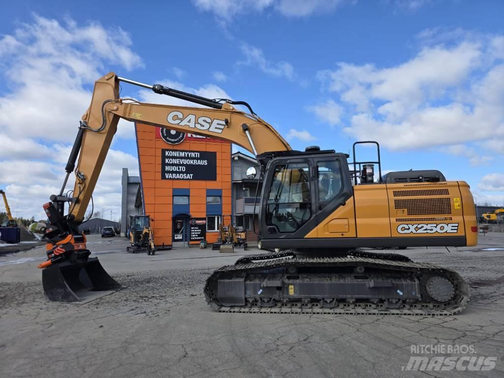 CASE CX 250 E LC Raupenbagger