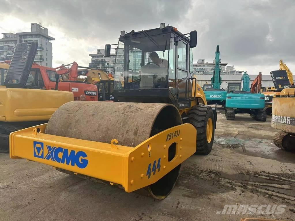 XCMG XS 143 J Walzenzüge