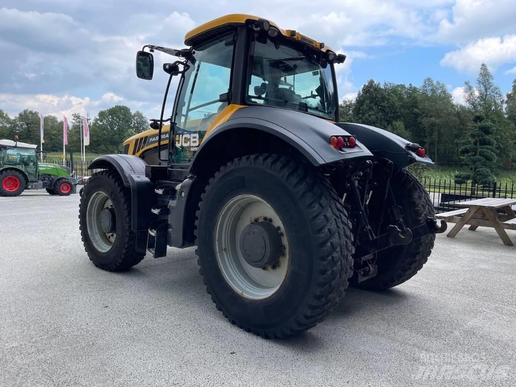 JCB Fastrac 8250 Traktoren