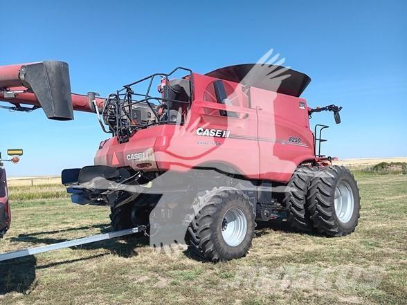 Case IH 8250 Mähdrescher