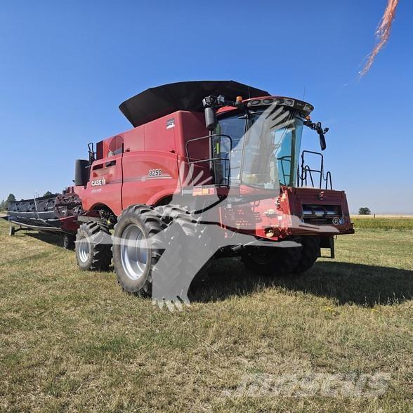 Case IH 8250 Mähdrescher