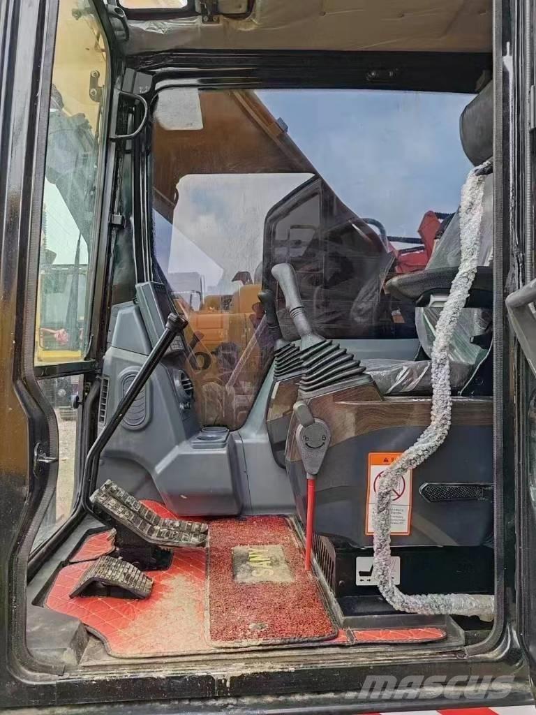 Sany SY215C Raupenbagger