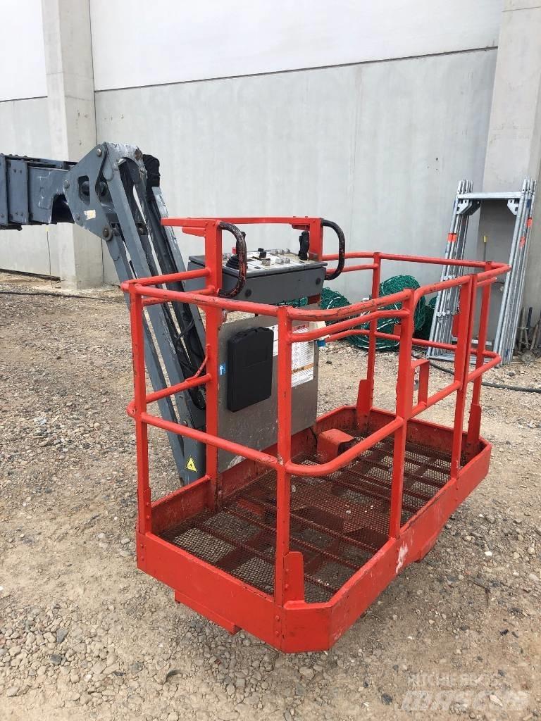SkyJack SJ 66 T Gelenkteleskoparbeitsbühnen