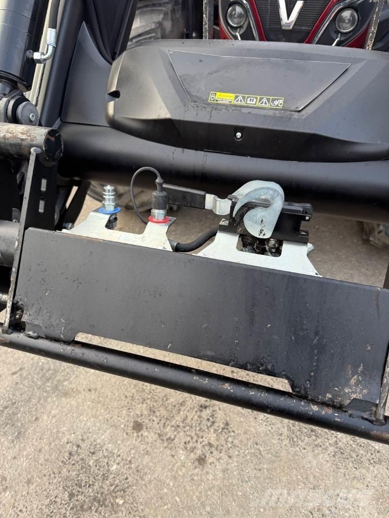 Valtra T234 Traktoren