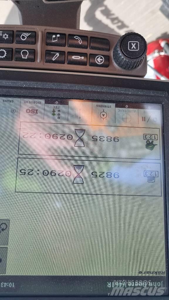 John Deere V461R Rundballenpressen