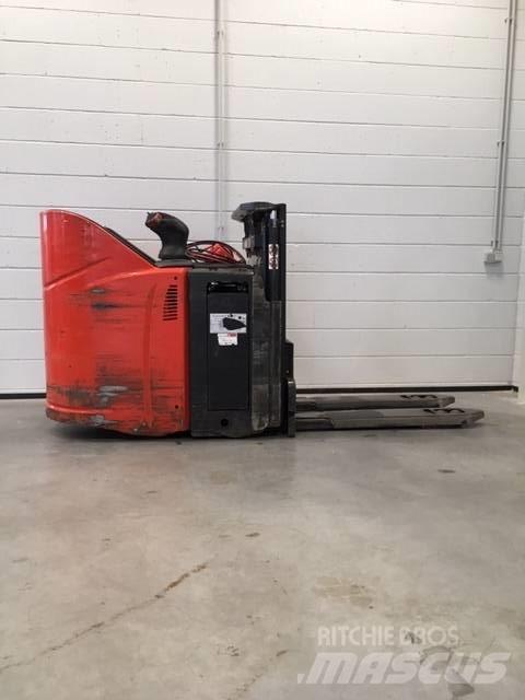 Linde D12HPSP/133 Selbstfahrstapler
