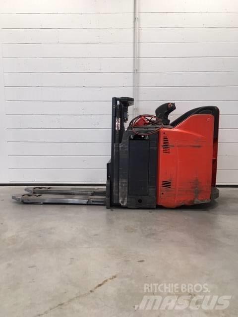 Linde D12HPSP/133 Selbstfahrstapler