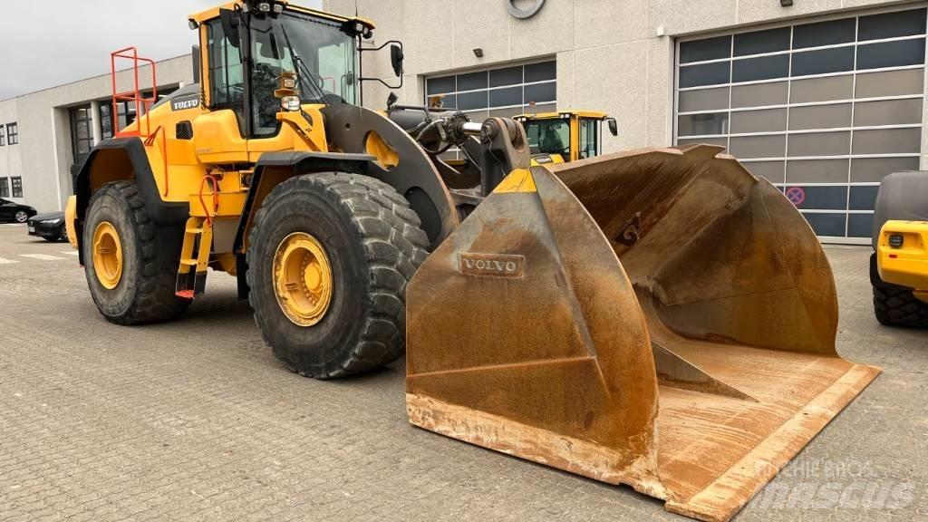 Volvo L260H Radlader