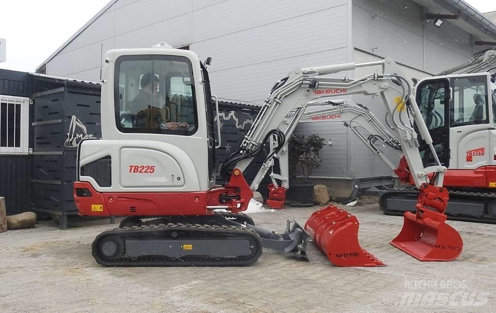 Takeuchi TB225 Minibagger < 7t