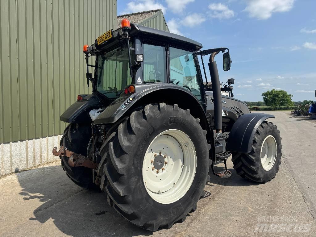 Valtra T163 Direct Traktoren