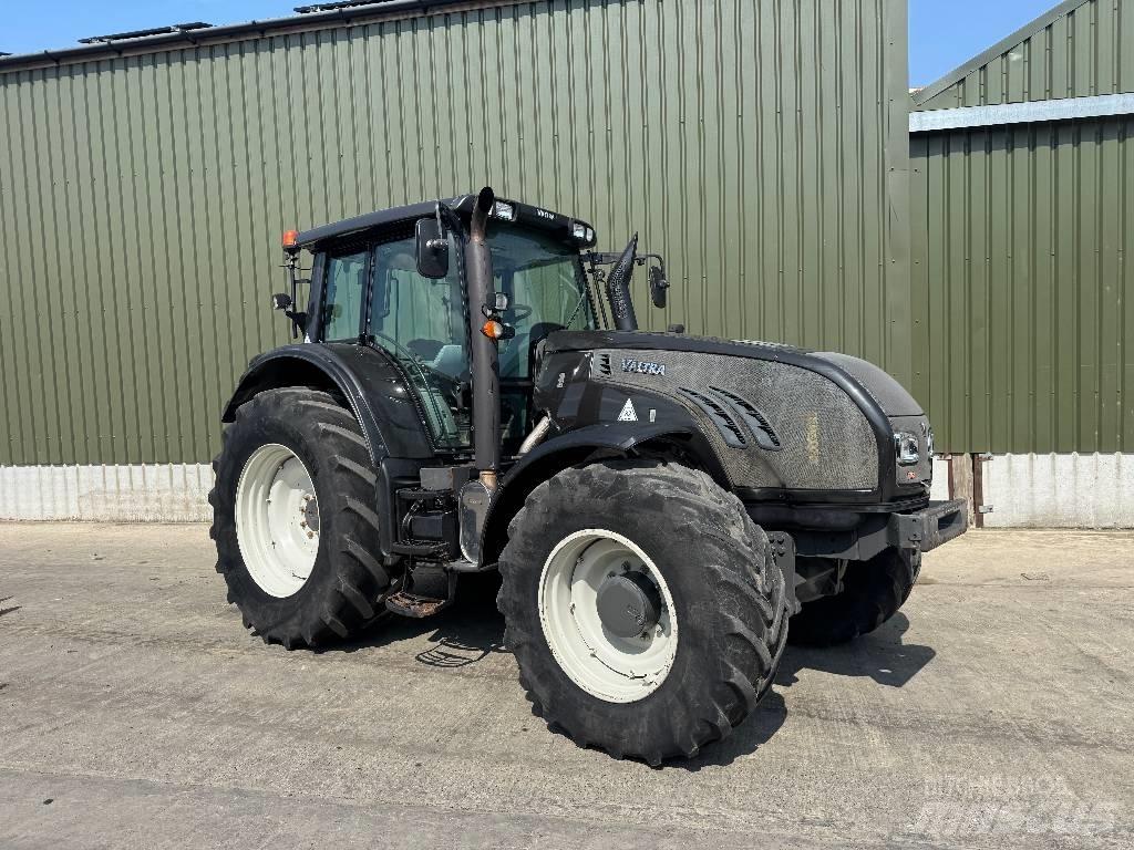 Valtra T163 Direct Traktoren