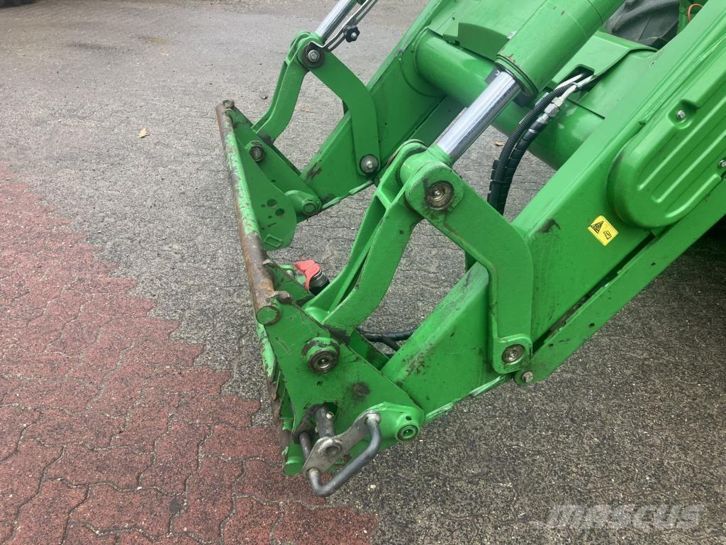 John Deere 6130R Traktoren