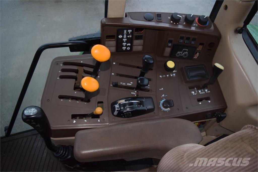 John Deere 6210 Traktoren