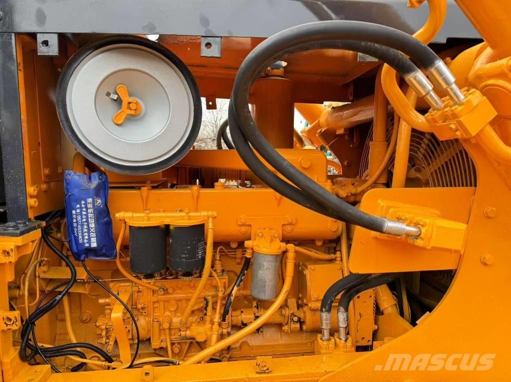 Shantui SD 16 Bulldozer