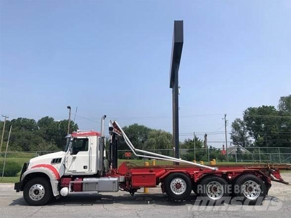Mack GRANITE GU713 Müllwagen