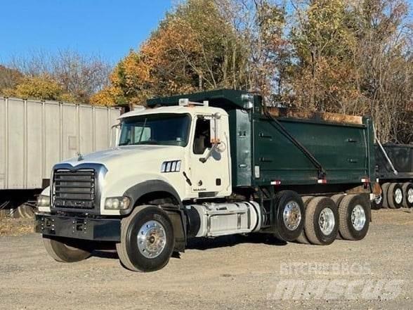 Mack GRANITE GU713 Kipper