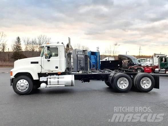 Mack PINNACLE CHU613 Sattelzugmaschinen