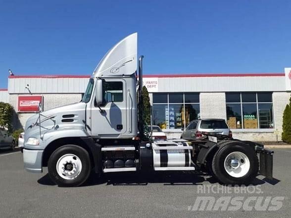Mack PINNACLE CXU612 Sattelzugmaschinen