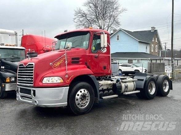 Mack PINNACLE CXU613 Sattelzugmaschinen