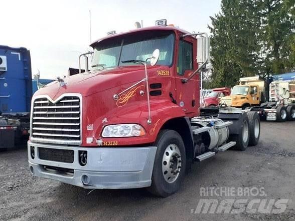 Mack PINNACLE CXU613 Sattelzugmaschinen