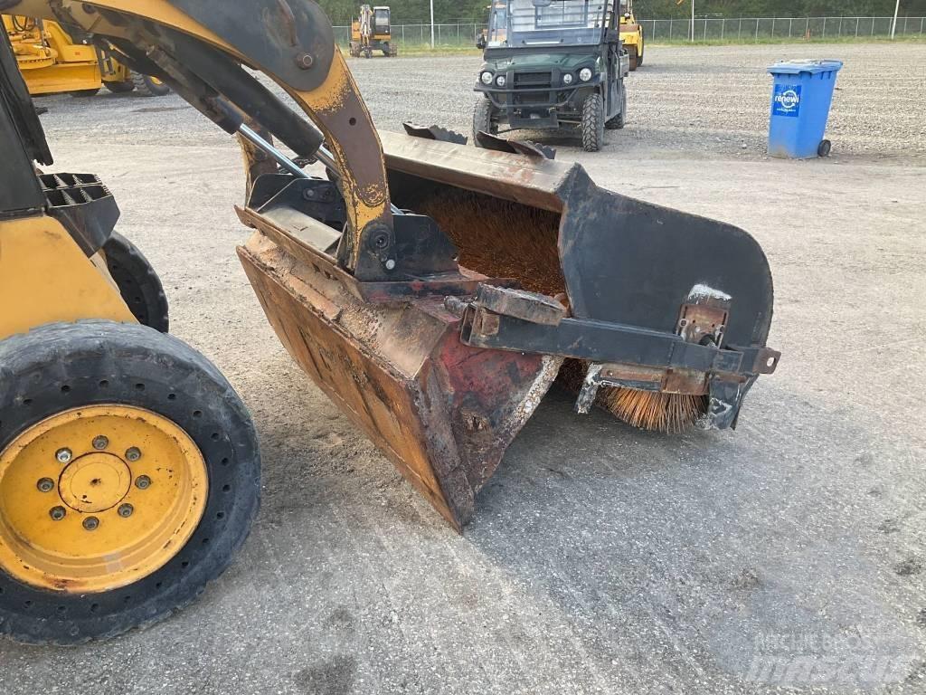 CAT 246 Kompaktlader
