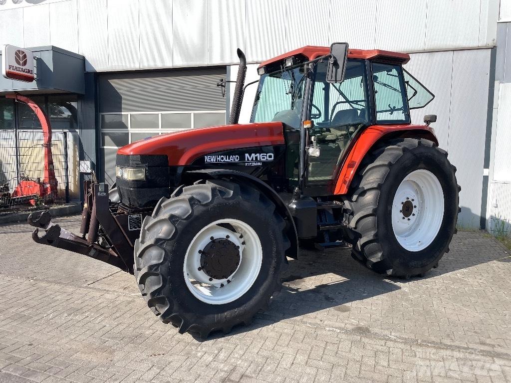 New Holland M 160 Traktoren