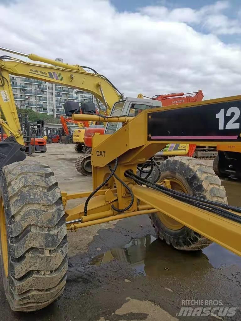 CAT 12 G Grader