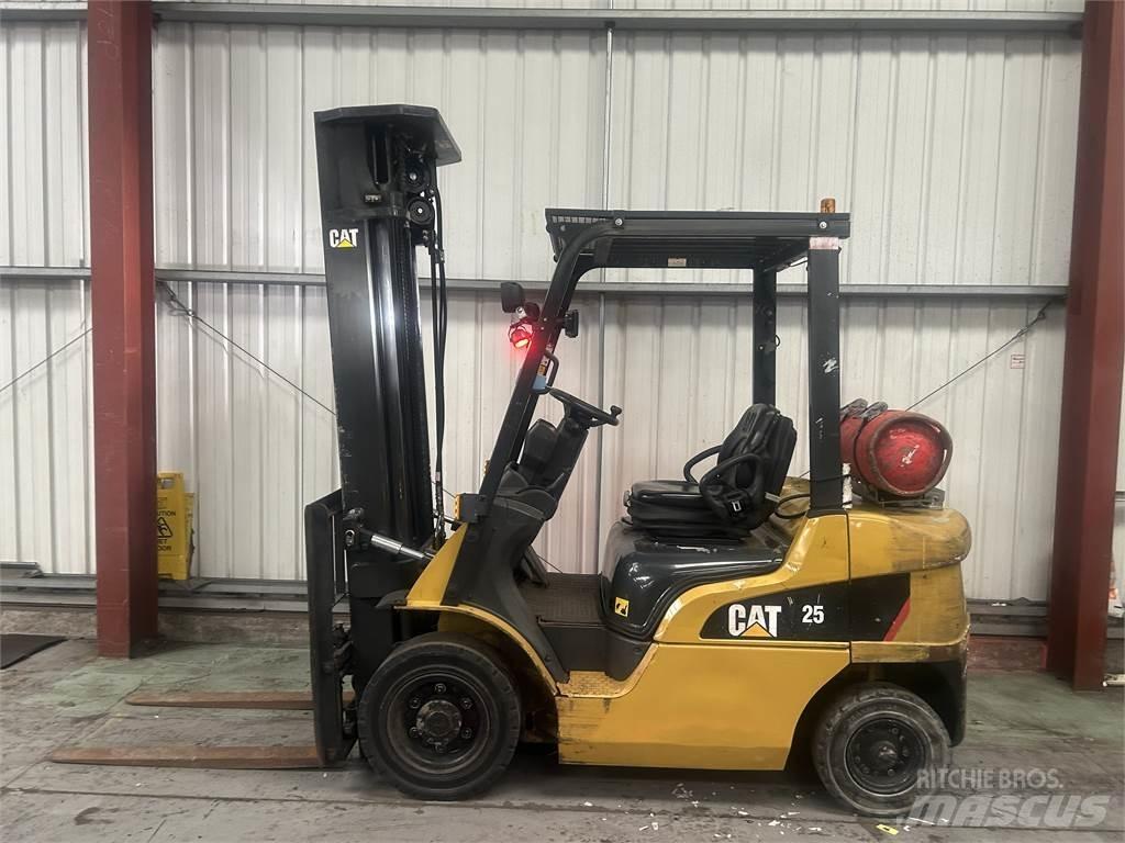 CAT GP25NT Gasstapler