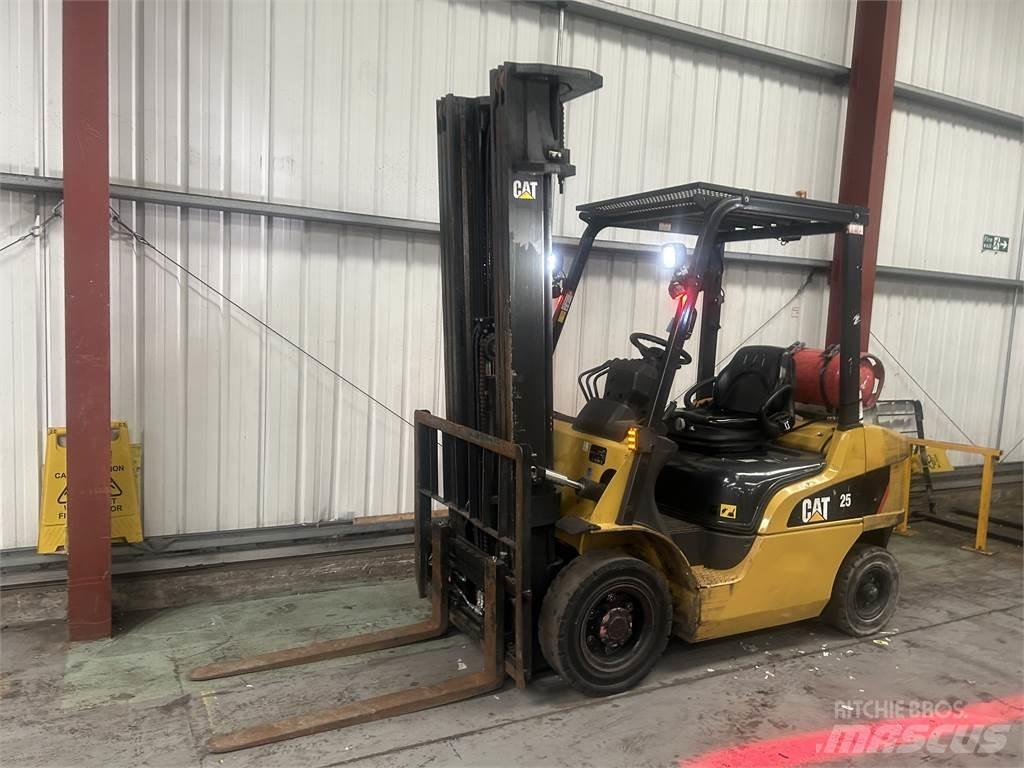 CAT GP25NT Gasstapler