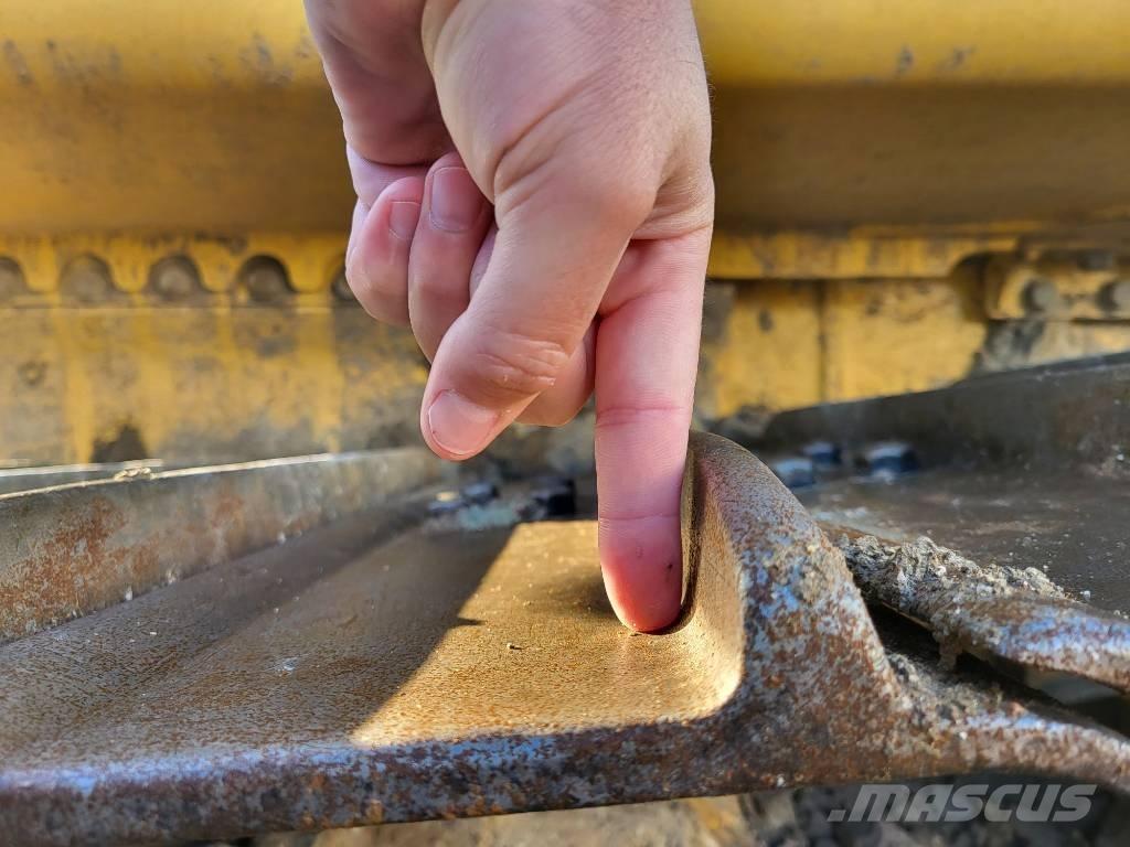 Komatsu D61PXi-24 Bulldozer
