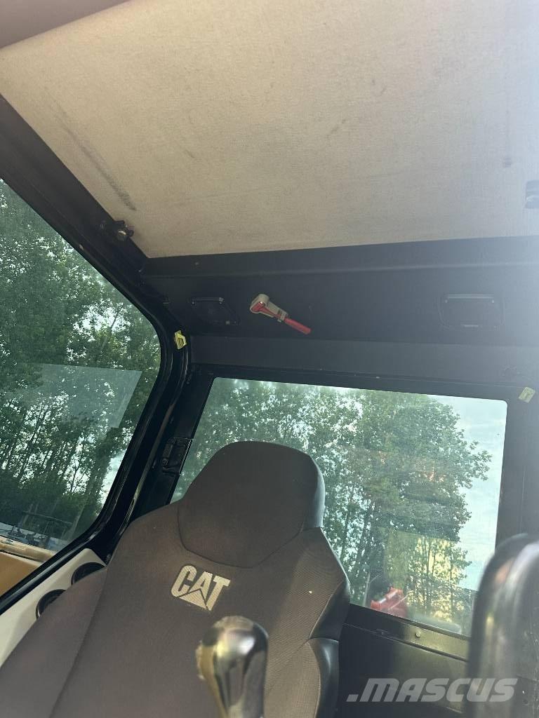 CAT 307E2 Raupenbagger