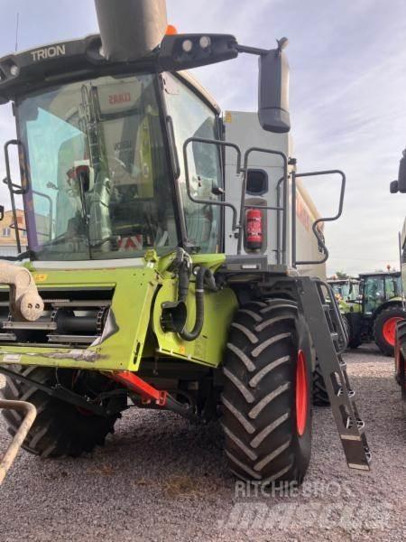 CLAAS TRION 530 Mähdrescher