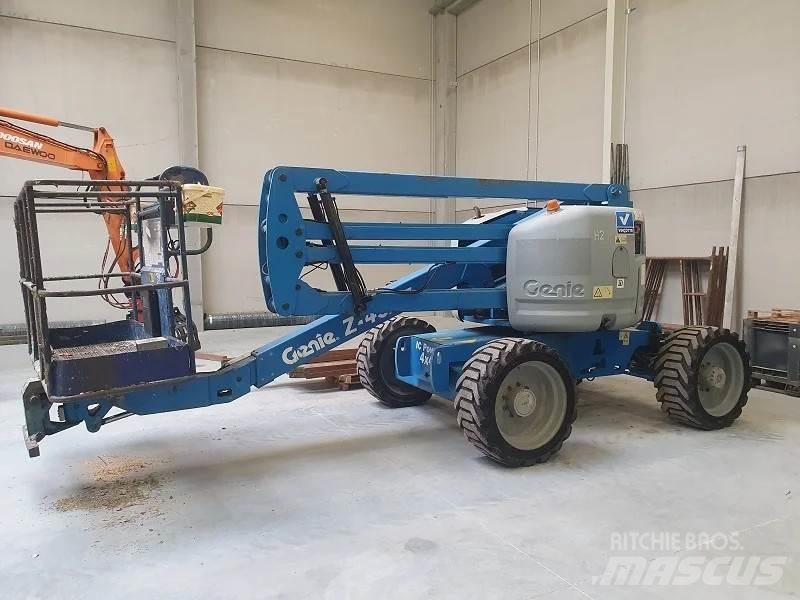 Genie Z45/25 Gelenkteleskoparbeitsbühnen