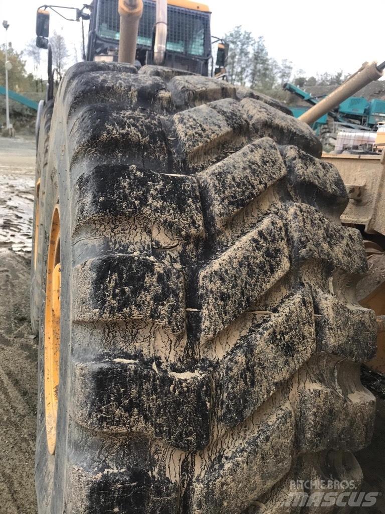 Bell B 30 E Dumper - Knickgelenk