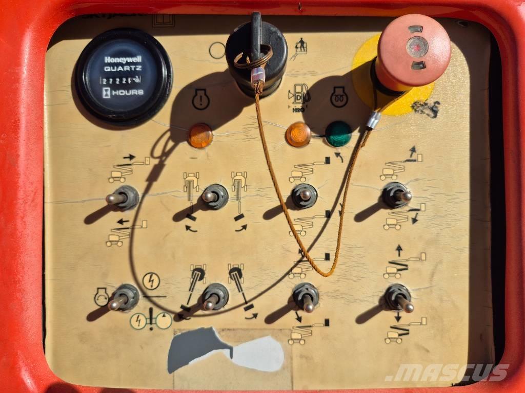 SkyJack SJ 63 AJ Gelenkteleskoparbeitsbühnen