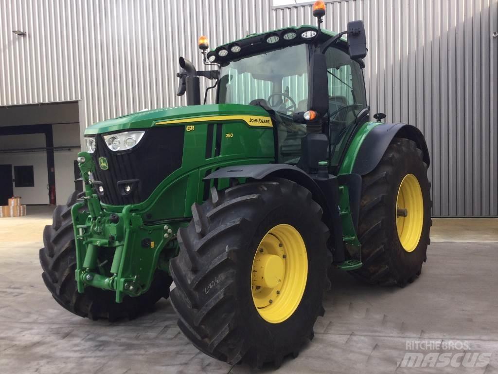 John Deere 6R250 Traktoren