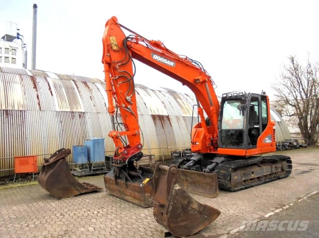 Doosan DX 140 LCR-3 Raupenbagger