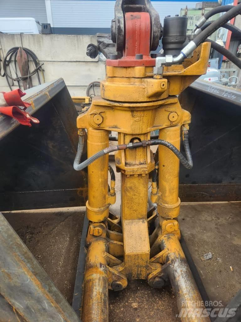 Liebherr 2.4 m3 Schaufeln