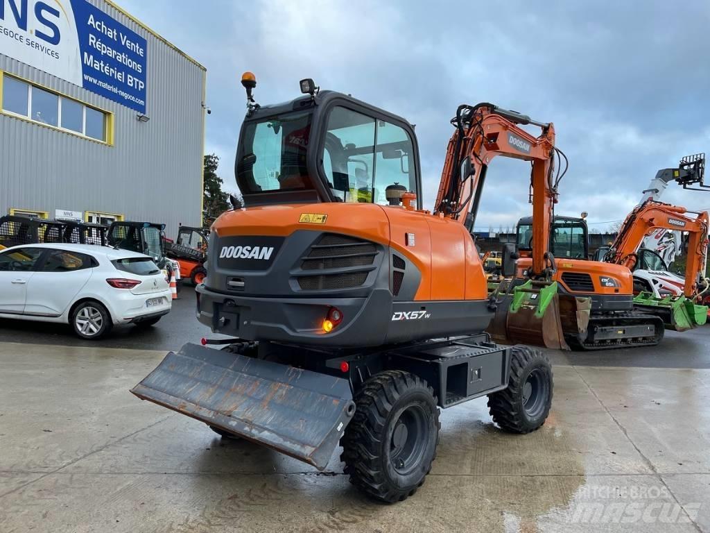 Doosan DX 57 W-5 Mobilbagger