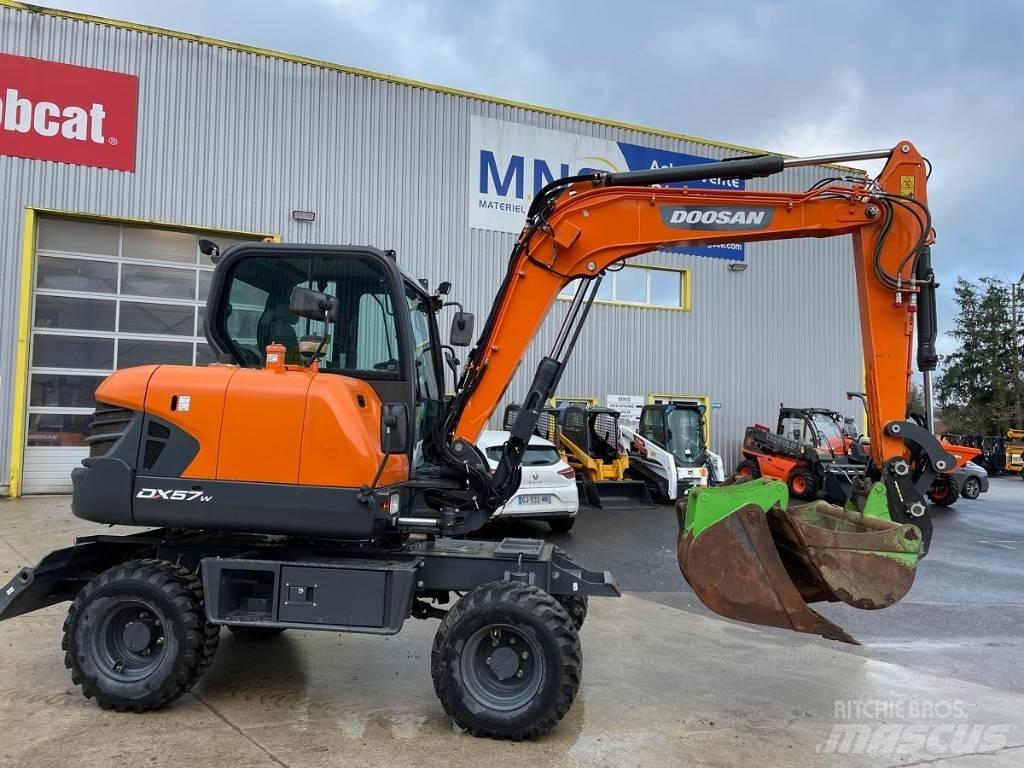 Doosan DX 57 W-5 Mobilbagger