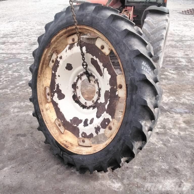 Taurus 9.5R44 Reifen