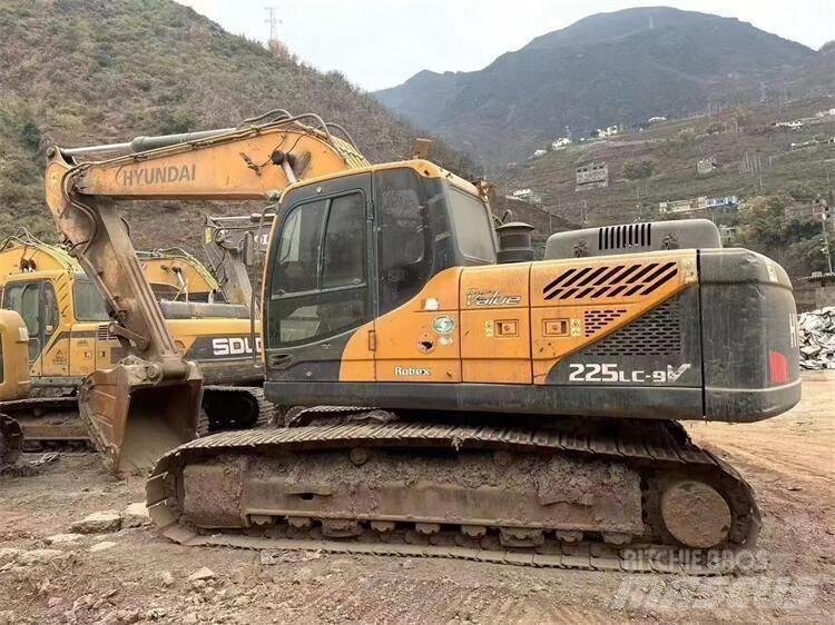 Hyundai R215VS Mobilbagger