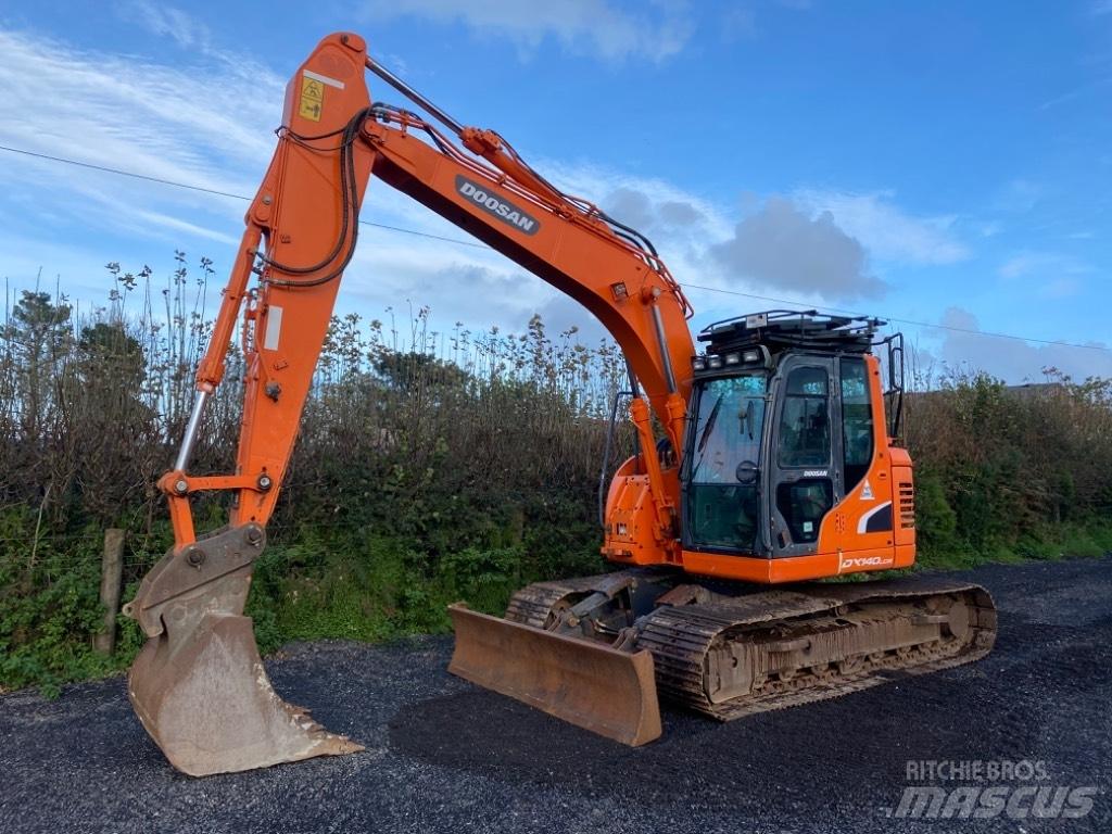Doosan DX 140 LCR-3 Raupenbagger