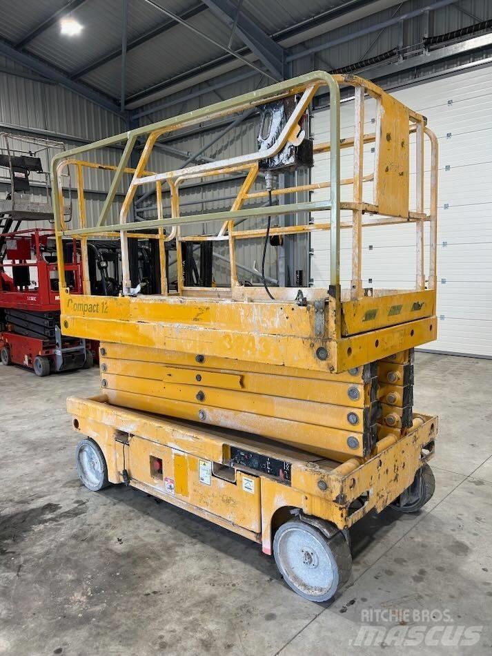 Haulotte Compact 12 Scheren-Arbeitsbühnen