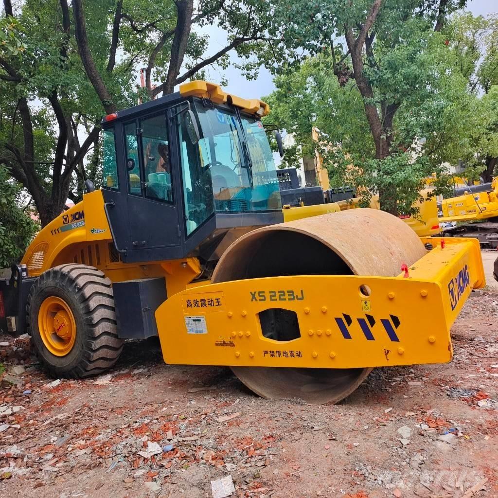 XCMG XS 223 J Walzenzüge