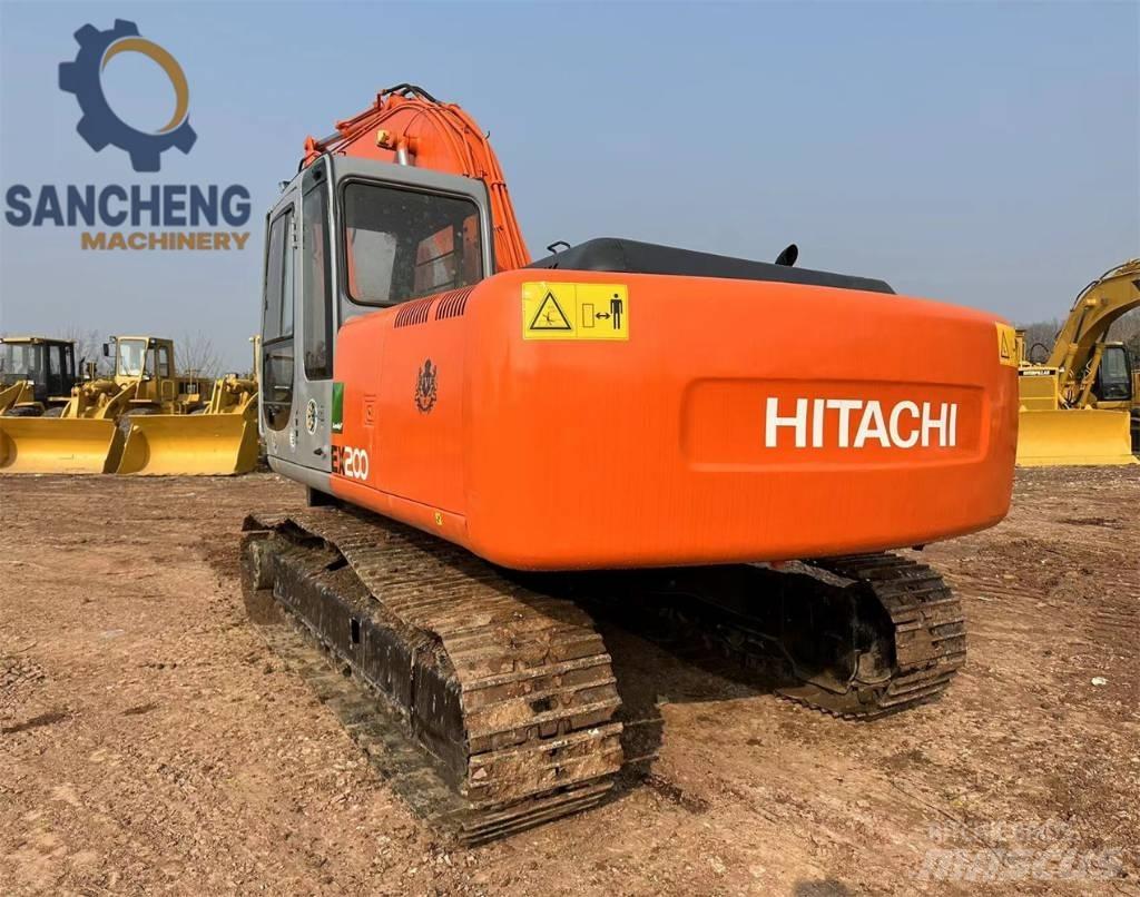 Hitachi EX 200 Raupenbagger