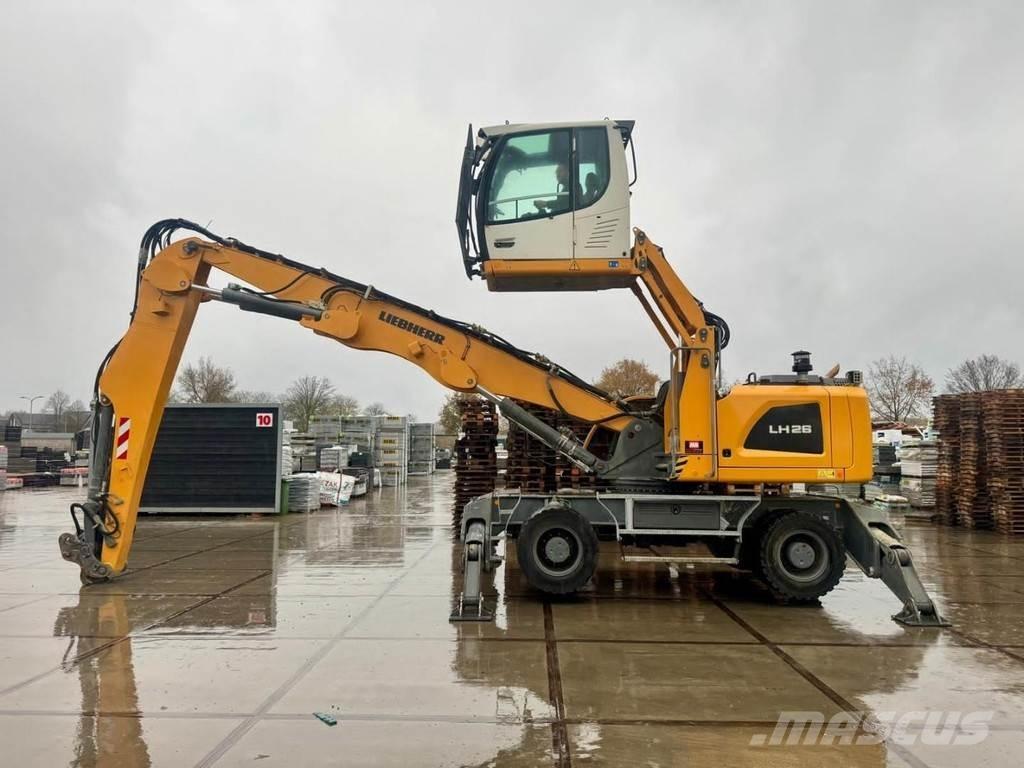Liebherr LH 26 M Materialumschlag